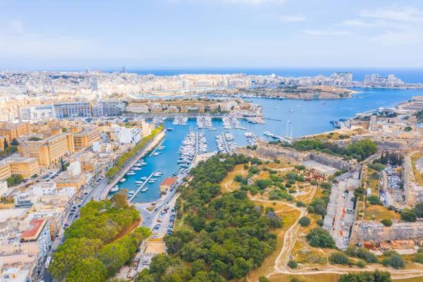 A Lovely 3 Bedroom, 3 Baths Home In The Centre Of Gzira By 360 Estates 외부 사진