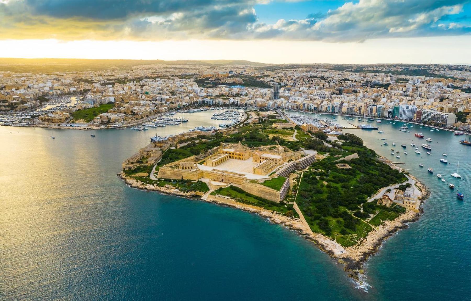 A Lovely 3 Bedroom, 3 Baths Home In The Centre Of Gzira By 360 Estates 외부 사진
