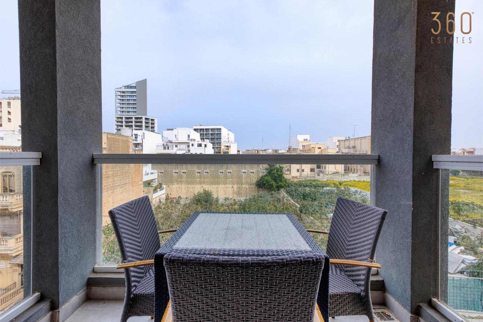 A Lovely 3 Bedroom, 3 Baths Home In The Centre Of Gzira By 360 Estates 외부 사진
